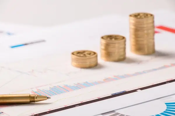 生活有趣少女怎么形容成语